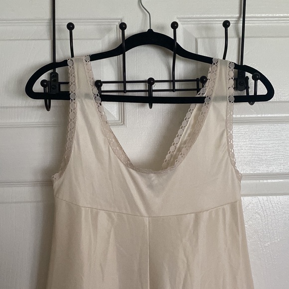 ✨VINTAGE✨ Nightgown - Picture 4 of 6